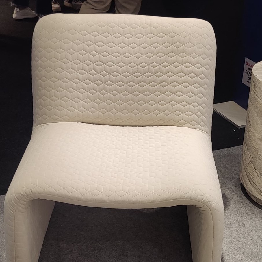 Quilted lounge chair