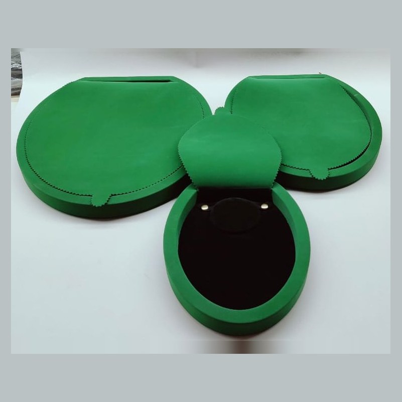 Green leather trefoil jewellery case